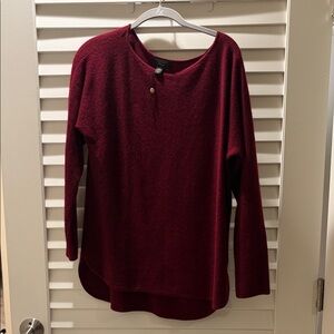 New Charter Club burgundy Cashmere Shirt Tail Sweater, Size Medium NWOT